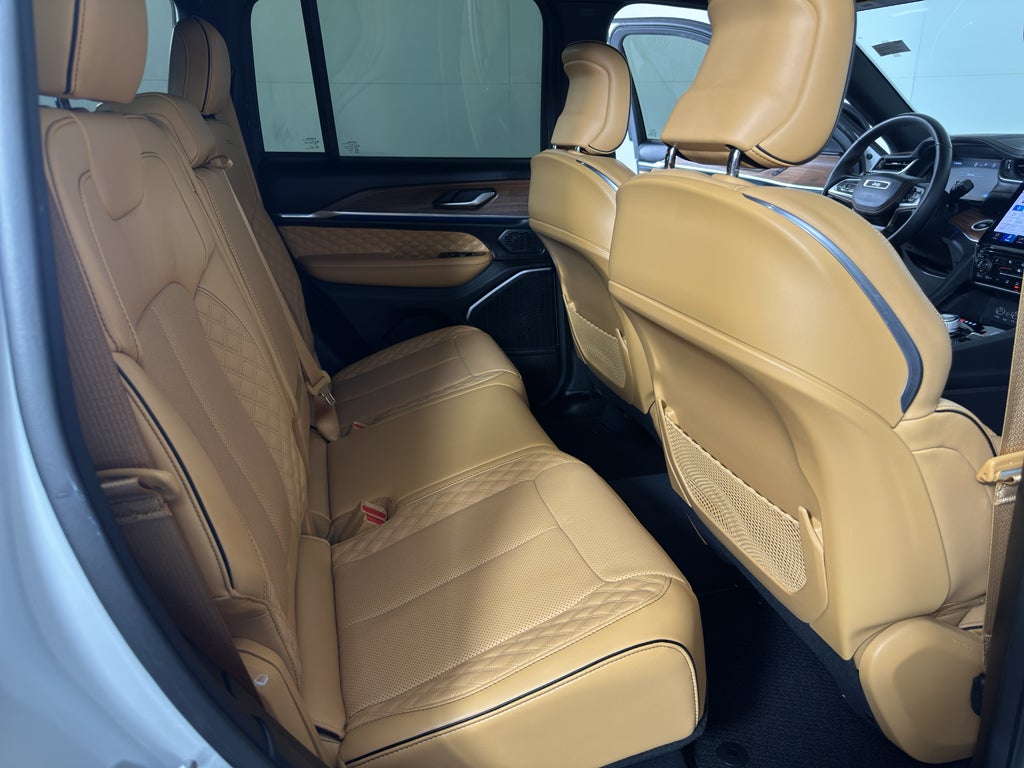 2023 Jeep Grand Cherokee Summit