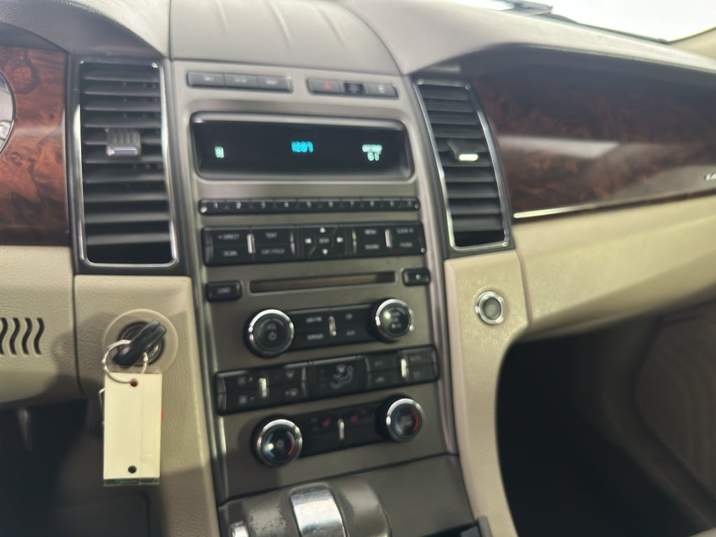 2010 Ford Taurus SEL