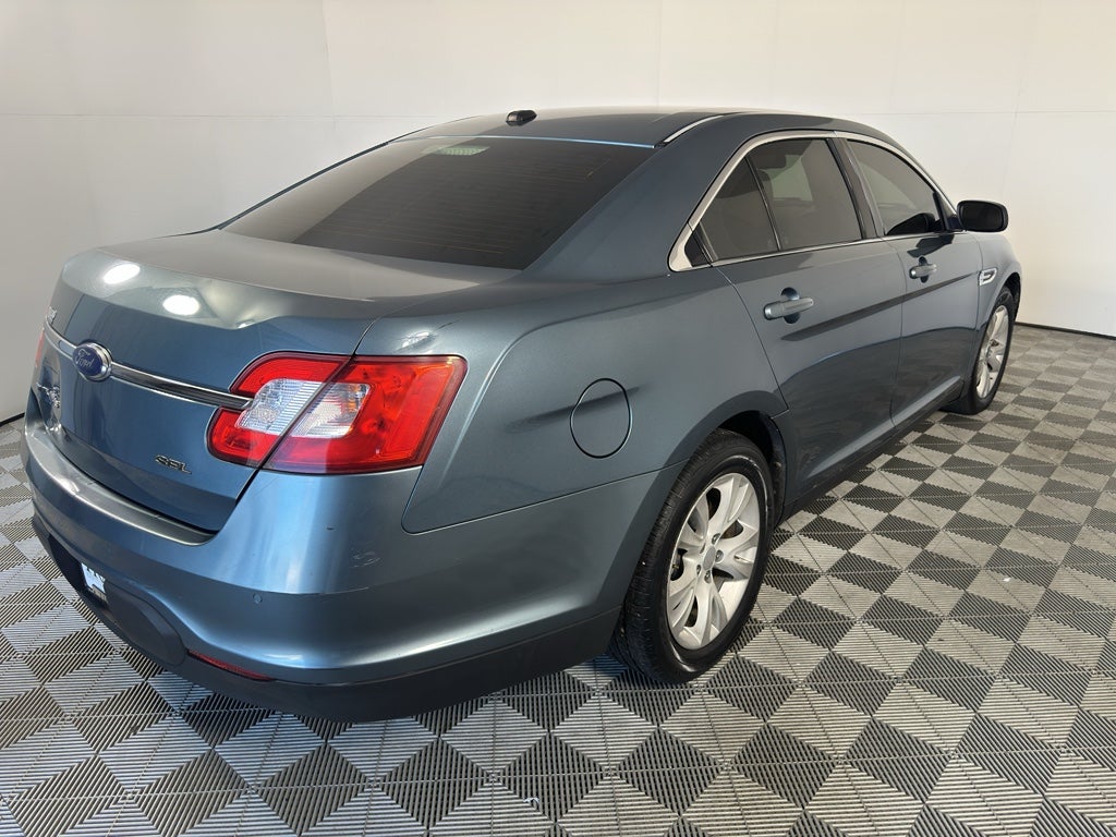 2010 Ford Taurus SEL