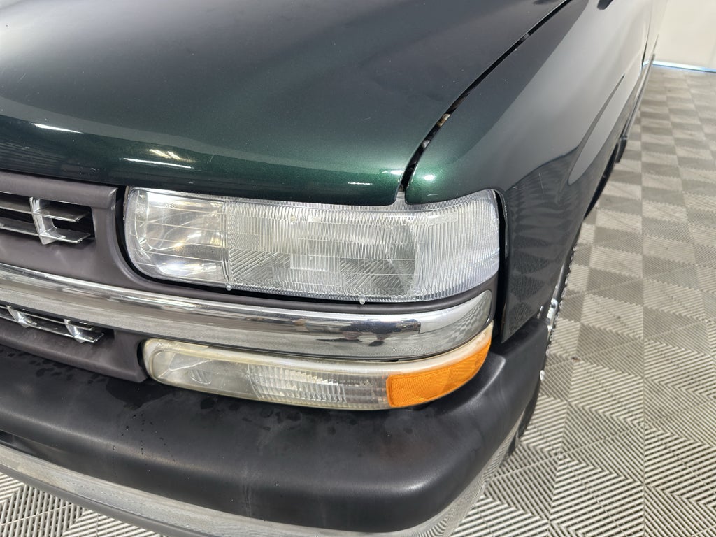 2002 Chevrolet Silverado 1500 Reg Cab 119.0" WB