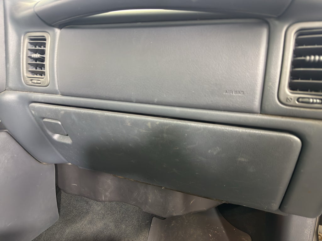 2000 Chevrolet Silverado 1500 LS