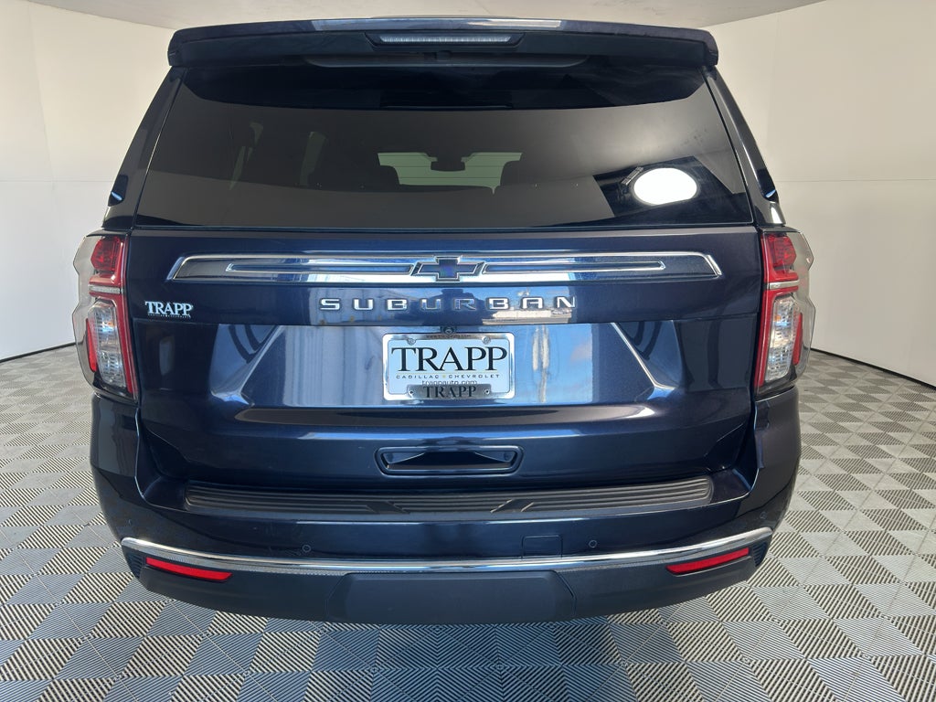 2023 Chevrolet Suburban LT