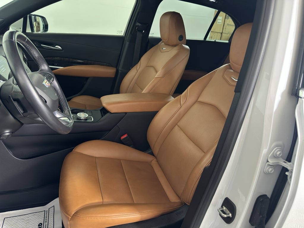 2022 Cadillac XT4 Premium Luxury