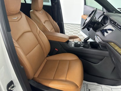 2022 Cadillac XT4 Premium Luxury
