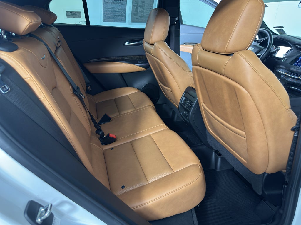 2022 Cadillac XT4 Premium Luxury