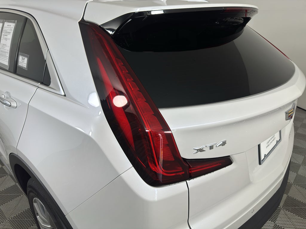 2022 Cadillac XT4 Premium Luxury