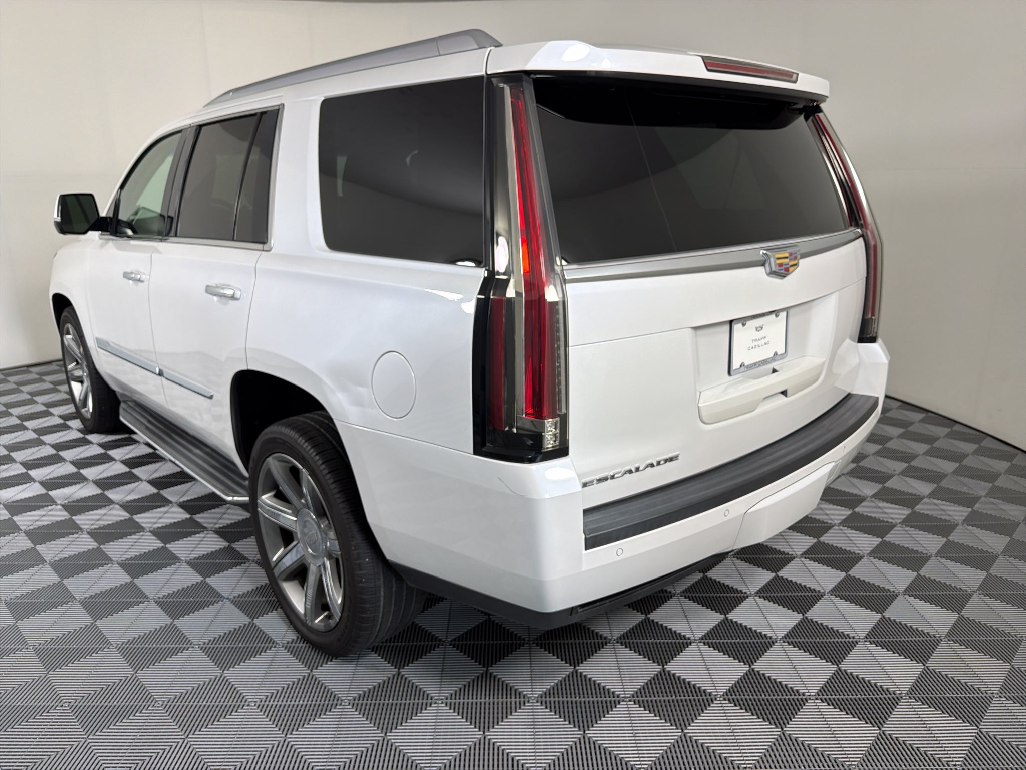 2016 Cadillac Escalade Luxury Collection