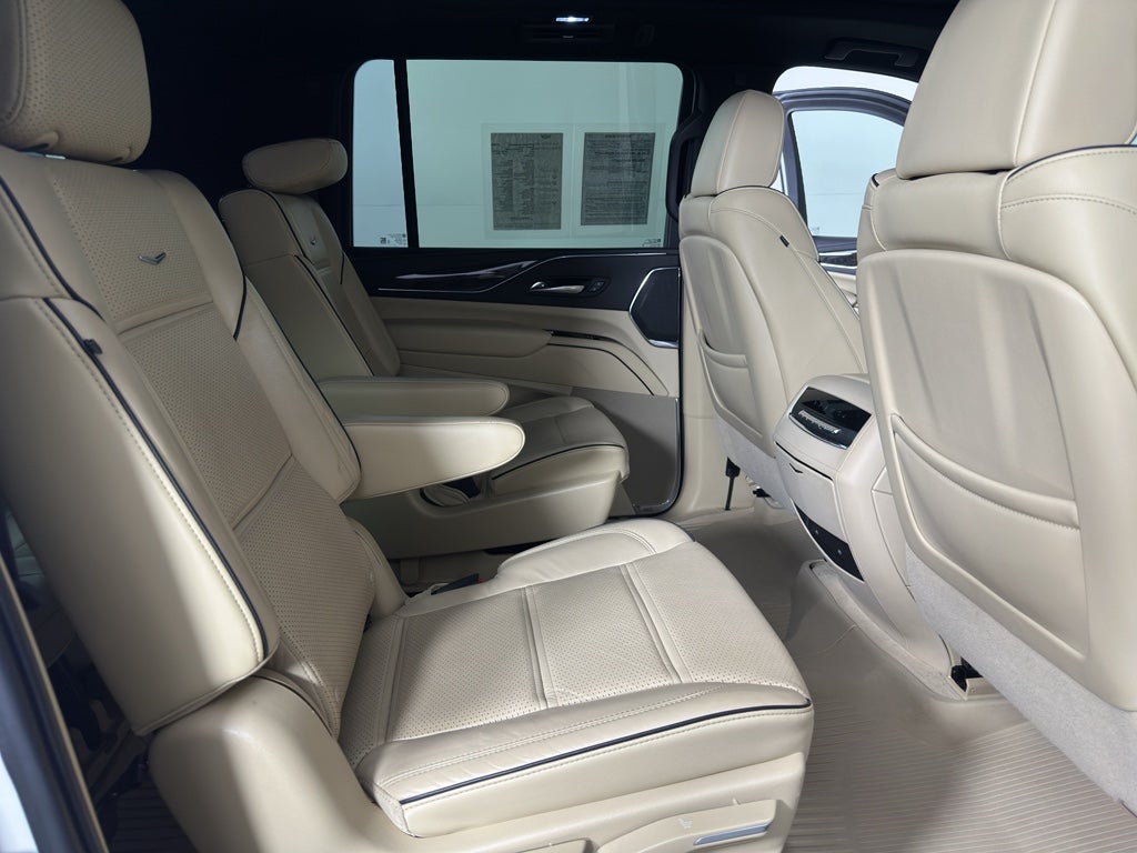 2023 Cadillac Escalade ESV Premium Luxury