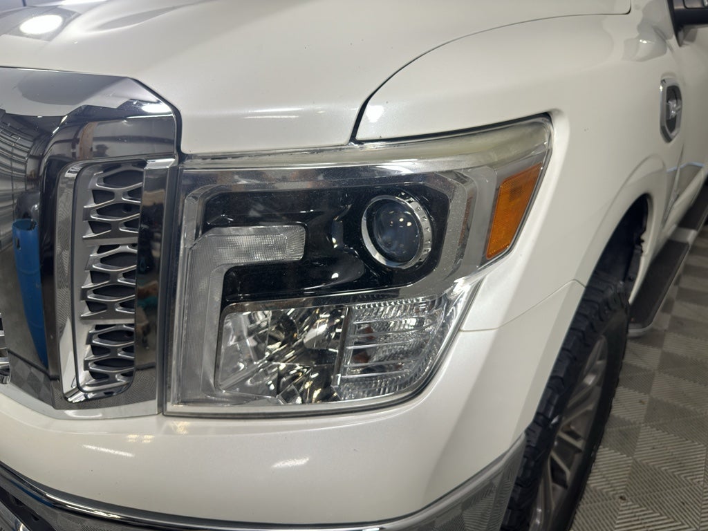 2017 Nissan Titan SL