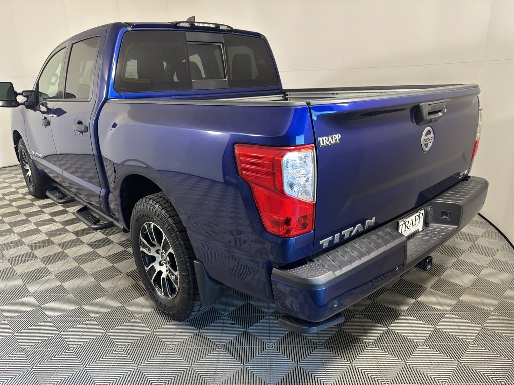 2022 Nissan Titan SV