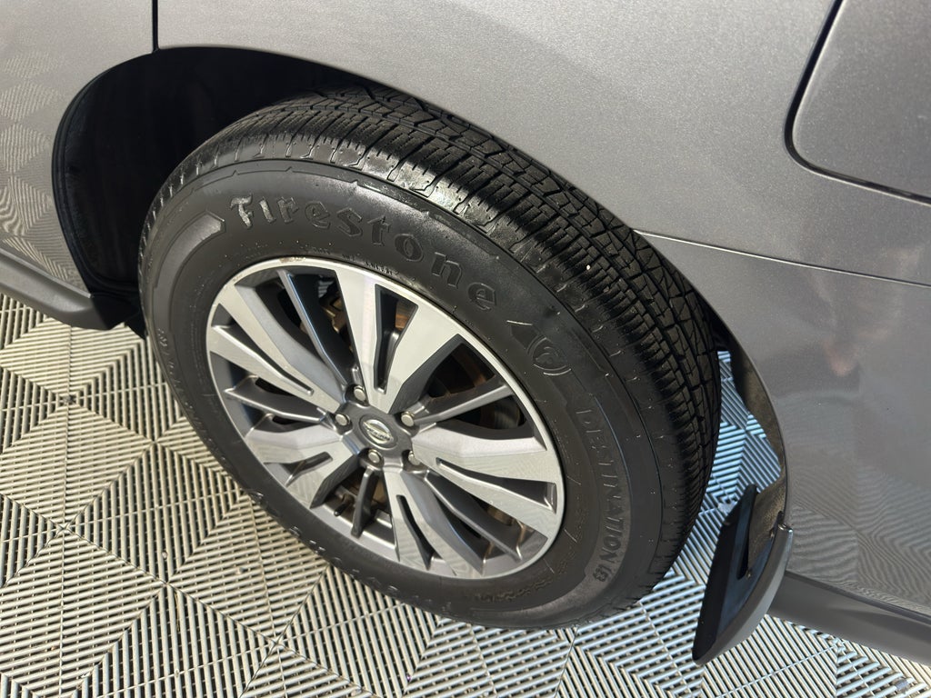 2020 Nissan Pathfinder S