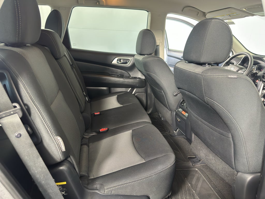 2020 Nissan Pathfinder S