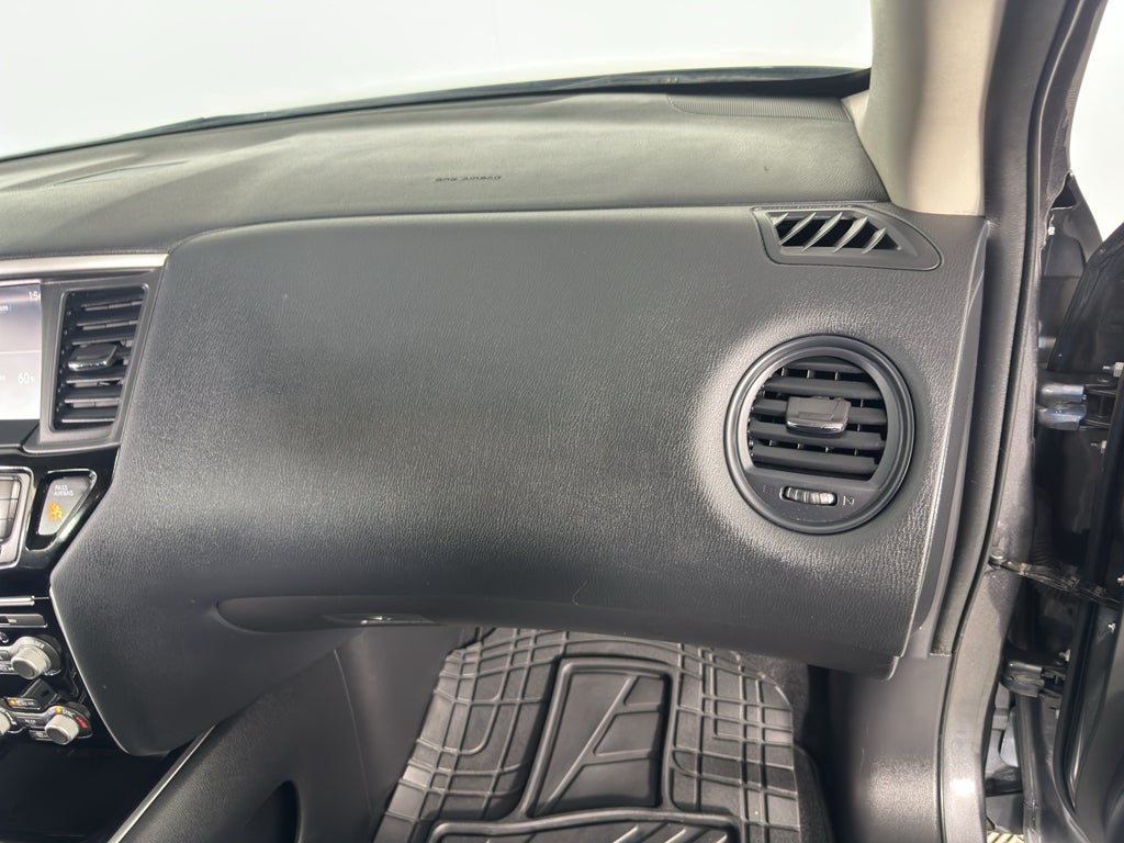 2020 Nissan Pathfinder S