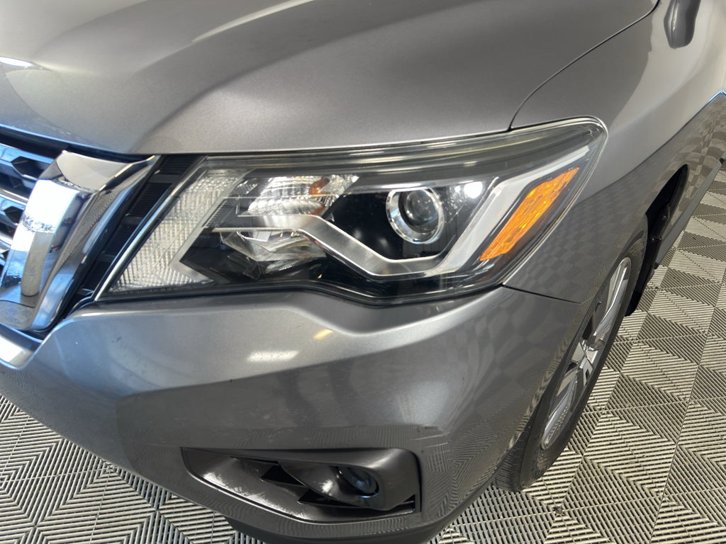 2020 Nissan Pathfinder S