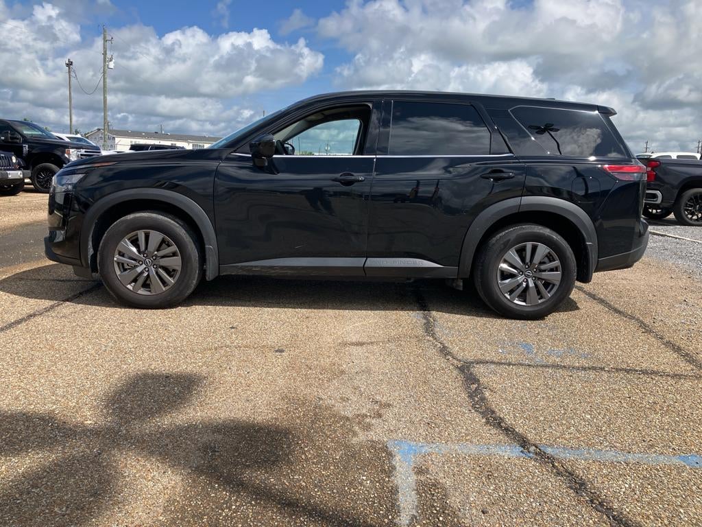 2025 Nissan Pathfinder S