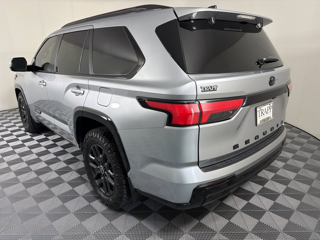 2024 Toyota Sequoia SR5