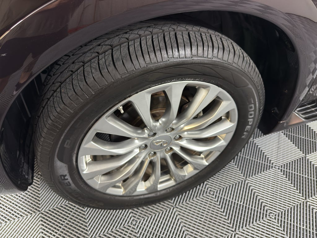 2015 INFINITI QX80 2WD 4dr